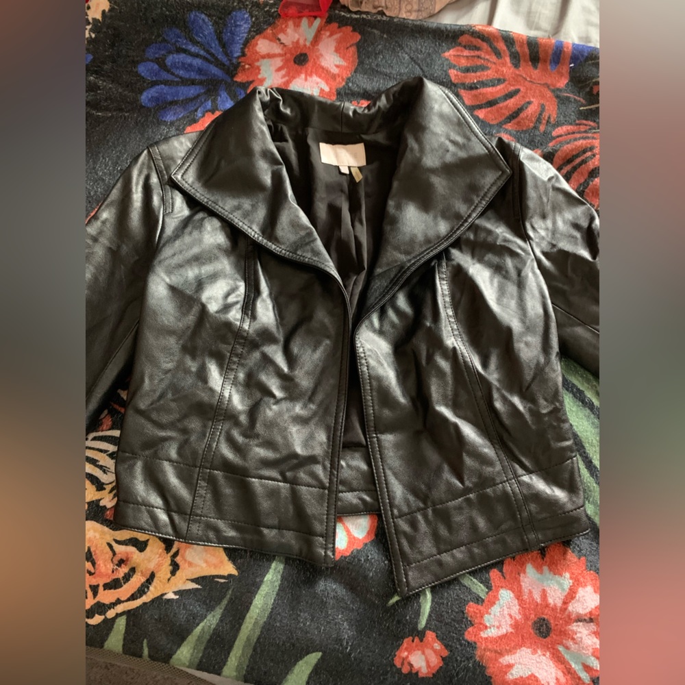 Cropped black leather jacket
